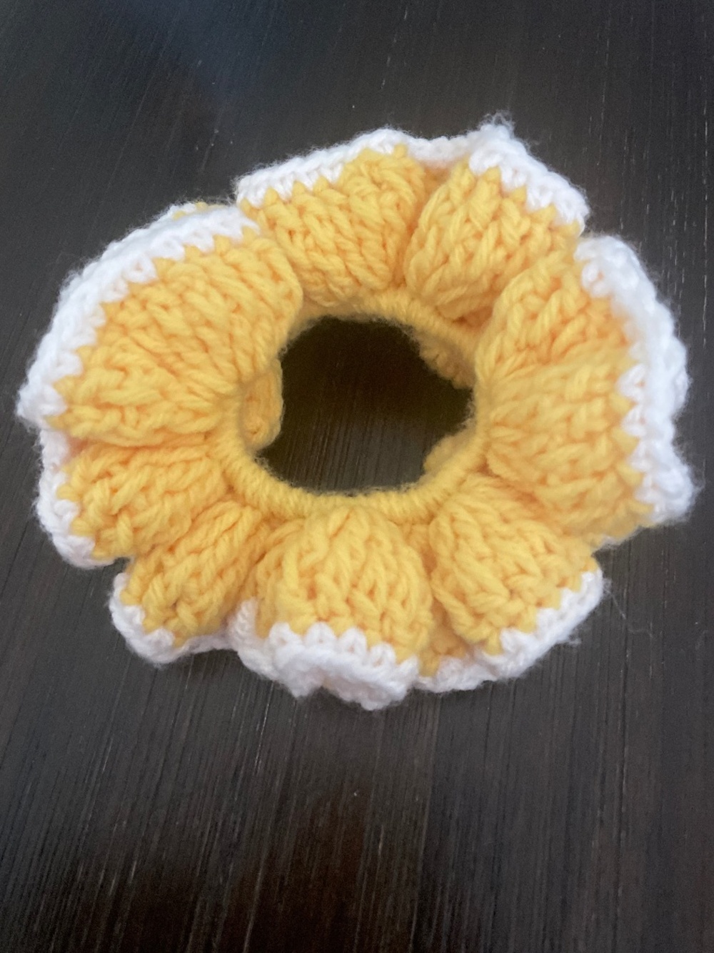 Crochet scrunchie